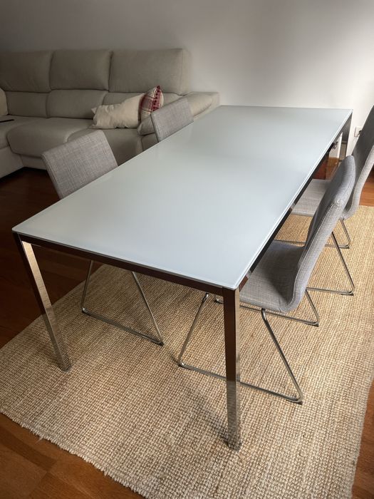 Mesa + Cadeiras + Tapete IKEA