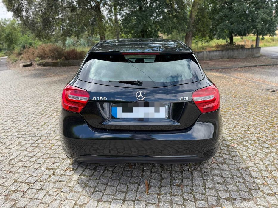 Mercedes A180D AMG GPS — foto 5