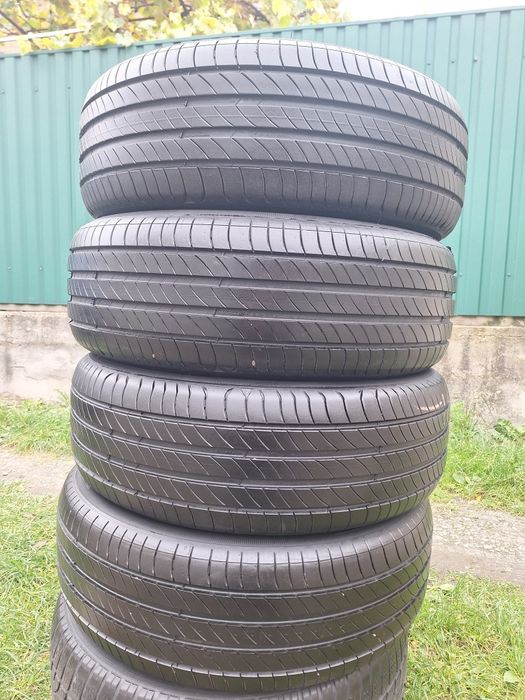 Літній MICHELIN 215 60 R17