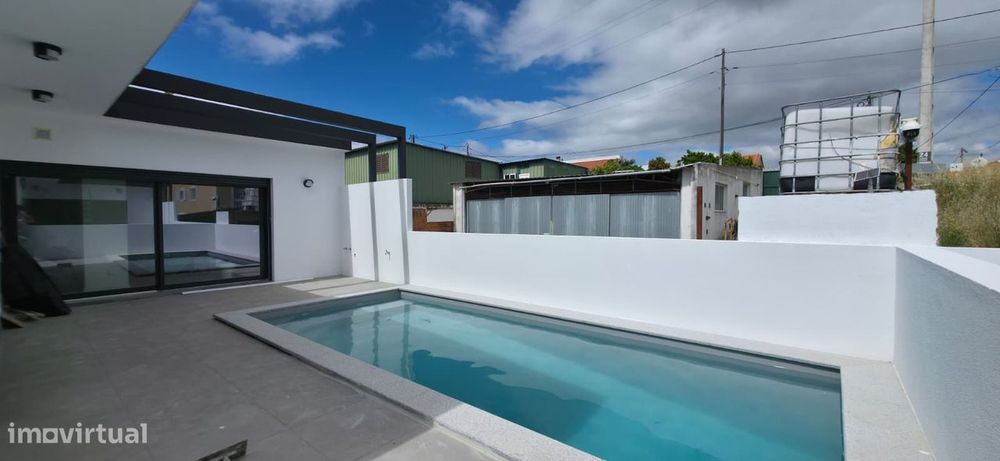 Moradia Térrea V3+1 c/Piscina - Fernão Ferro