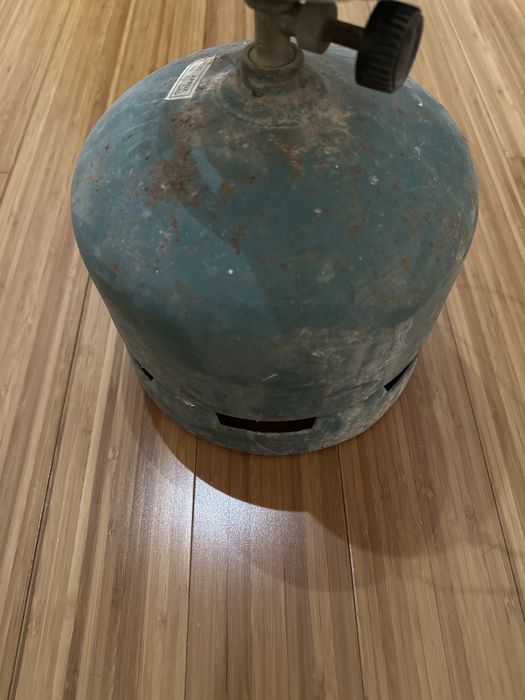 Bilha de gás campismo usada