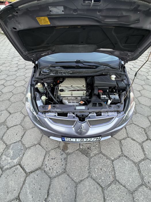 Mitsubibishi Grandis 2.4 maly przebieg
