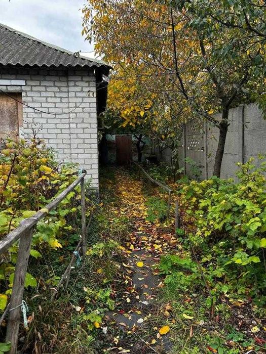 Продам 1/2 дома на Основе
