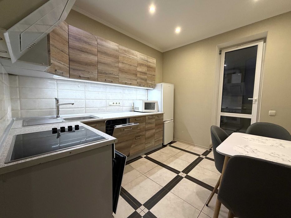 Акварелі 2, Кузьми Скрябіна 29, Вишневе оренда просторої 1к квартири