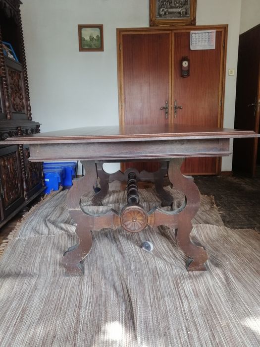 Mesa rústica antiga