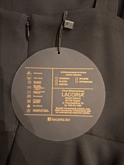 Czarna sukienka wiczorowa z rozcięciem na nogę, Rozmiar M