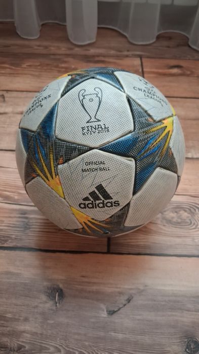 М'яч футбольний Adidas