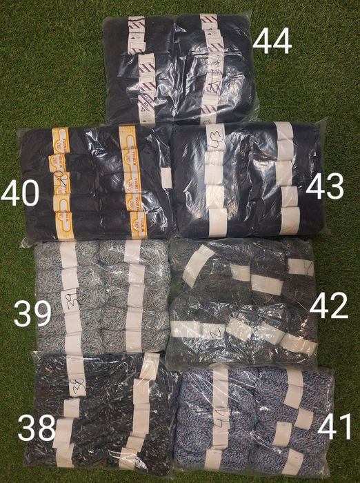 Novelo de Acrílicos/ lã- linhas para tricotar