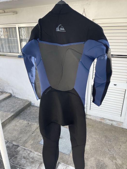 Fato de surf Quiksilver tamanho L em bom estado geral.