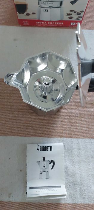 Kawiarka klasyczna Bialetti Moka Express 90 ml 2tz Srebrna