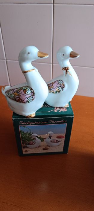 Várias peças em porcelana