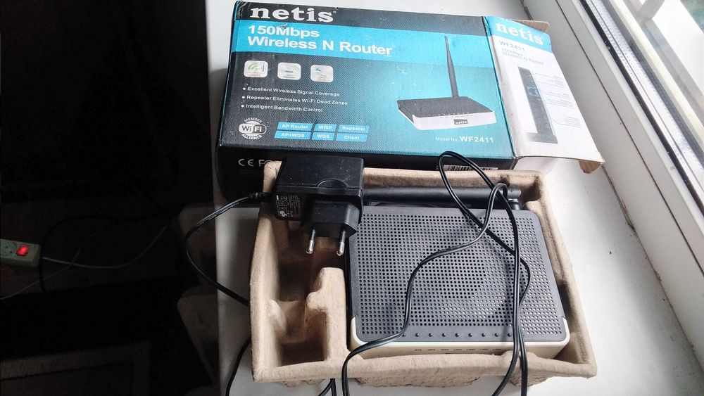 Старі робочі периферійні електронні пристрої