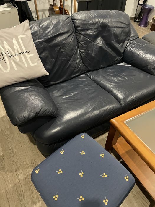 2 Sofás em pele marca divani&divani valor de cada, negociavel .