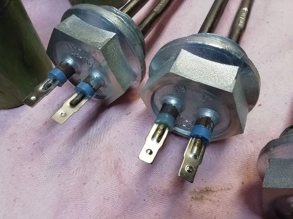 Grzałka elektryczna 220v 1500wat, nowa.