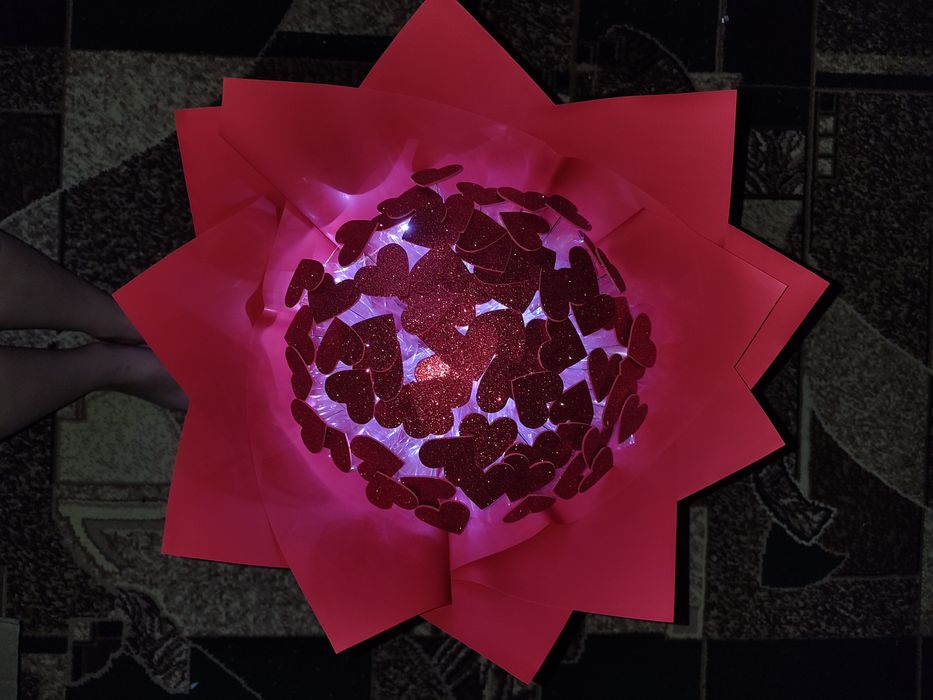 Подарунок дівчині/ букет з метеликів, сердечок