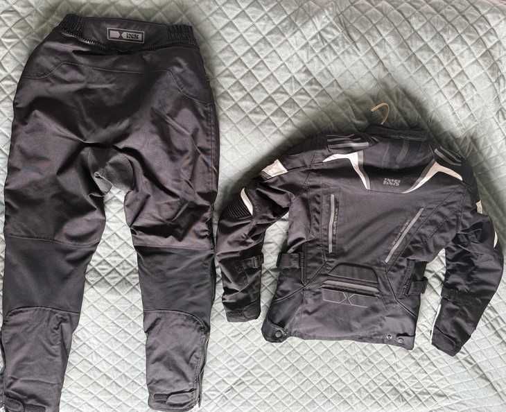 IXS Czarny komplet damski w rozmiarze DS przeciwdeszczowy