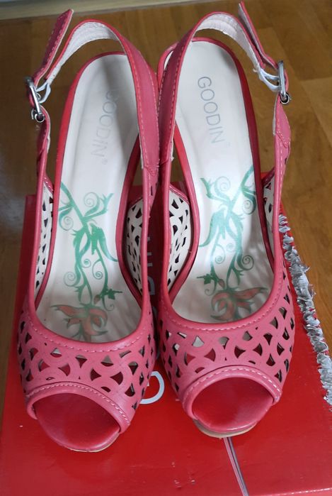 Szpilki damskie r. 39