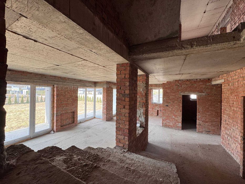 Продається будинок у с. Басівка | 212 м² | 8,5 соток | гараж на 2 авто