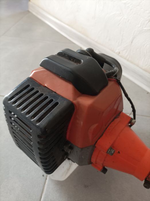 Двигун бензокоси