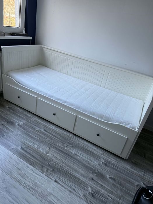 Łóżko Hemnes z szufladami