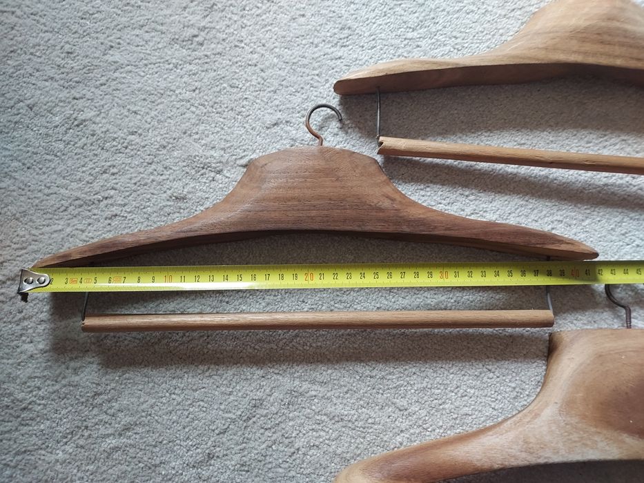 Conjunto de 4 cruzeta cabides antigos em madeira maciça