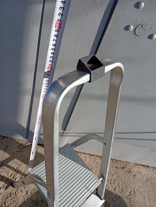 Продам стремянку.