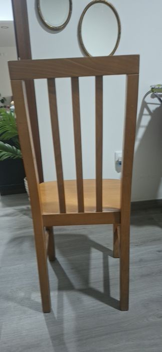 Cadeiras semi-novas