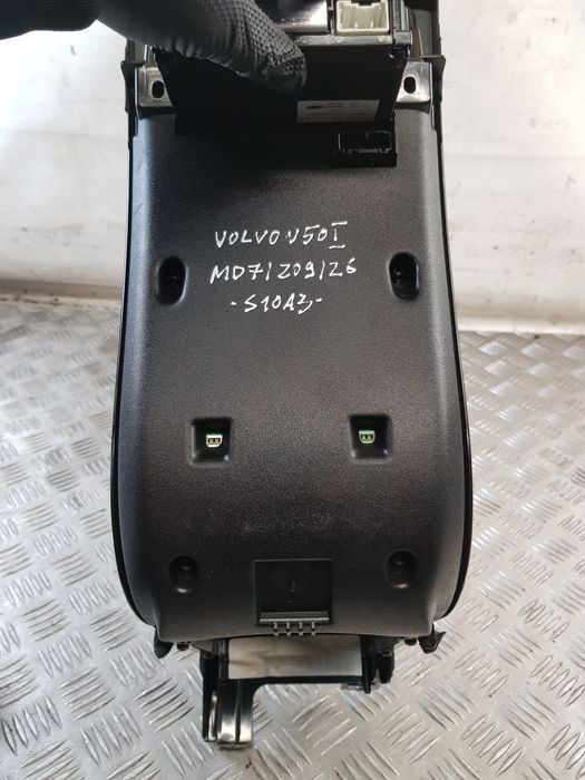 Konsola Środkowa Wodospad Panel Nawiewu Radia Volvo V50 I 05R-