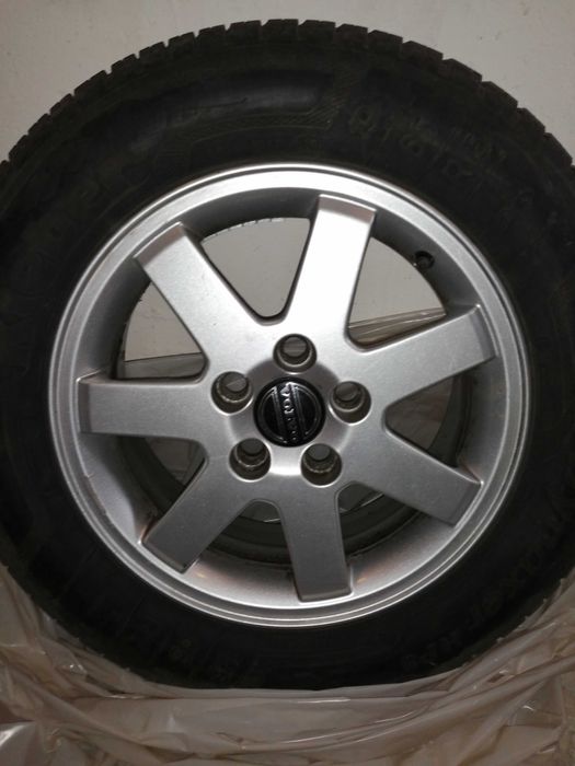 Koła x 4 - felgi Volvo 15" używane