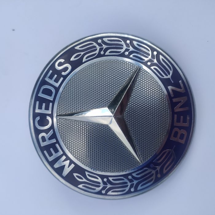 Emblemat Mercedes-Benz na maskę  Nowy!