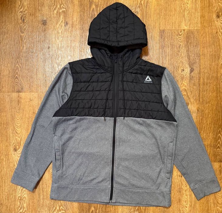 Кофта от Reebok