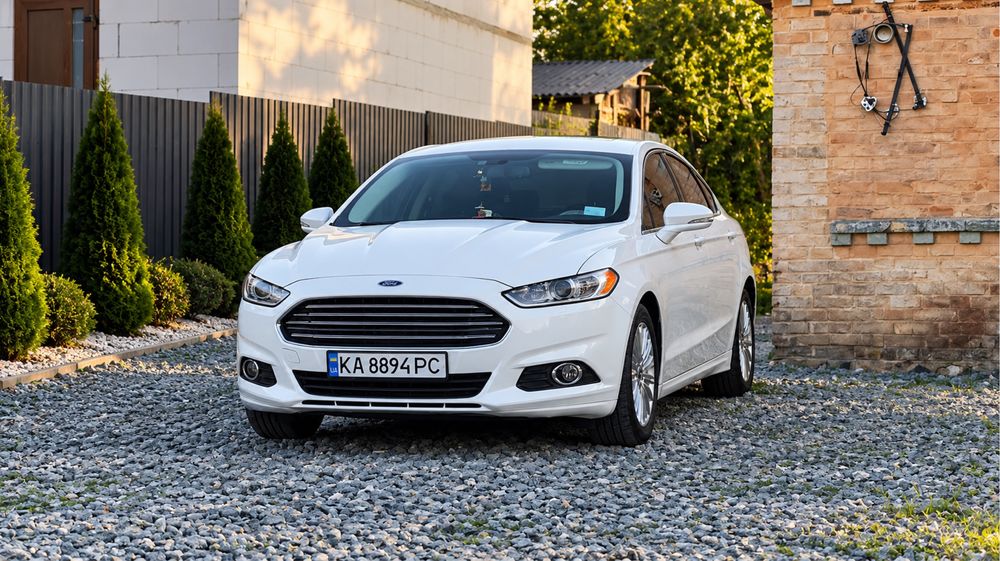 Ford Fusion Hybrid  2016 — В АРЕНДУ