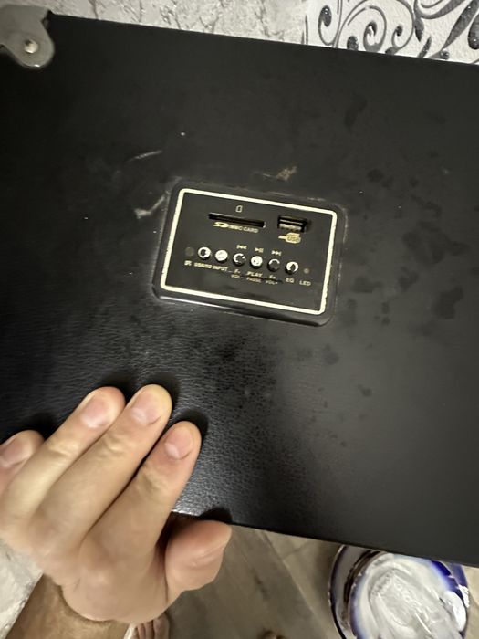 Продам музыкальные колонки с флешкой и AUX