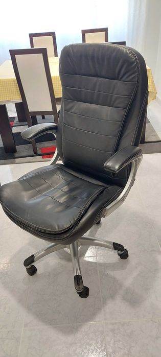 Cadeira de Escritório em pele