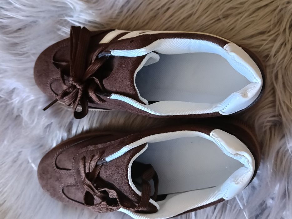 Продам жіночі кеди