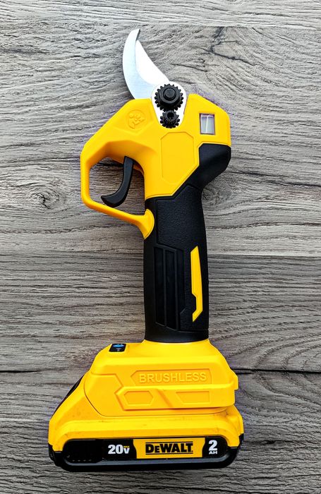 Сікатор  -  Dewalt 20 v Девольт , девалт