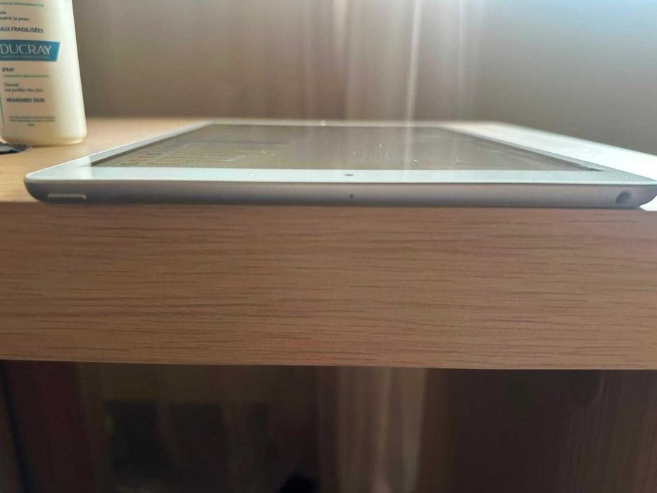 iPad 8.ª Geração 128GB + Teclado | Excelente Estado