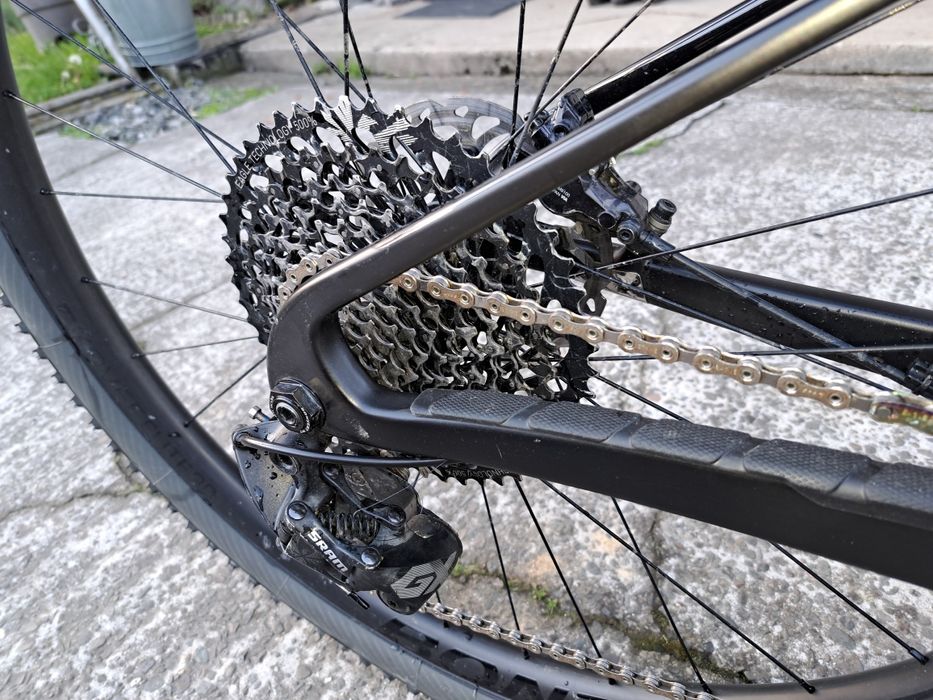 Rower Trek Supercaliber 9.8 karbon full