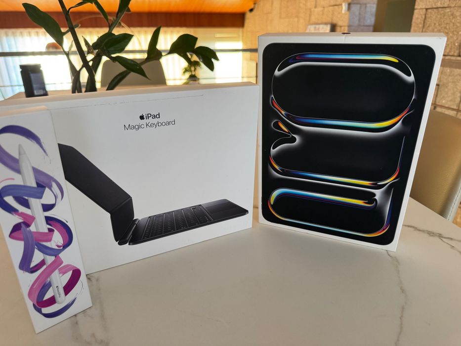 iPad Pro M4 11" (2024) | 256GB | Wi-Fi + eSIM | Magic Keyboard + Apple Pencil Pro