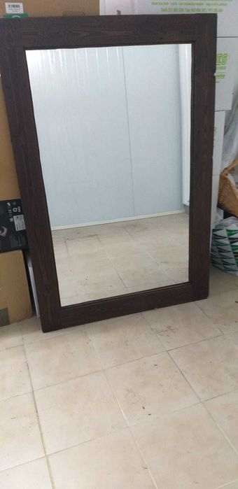 Espelho com moldura em excelente estado