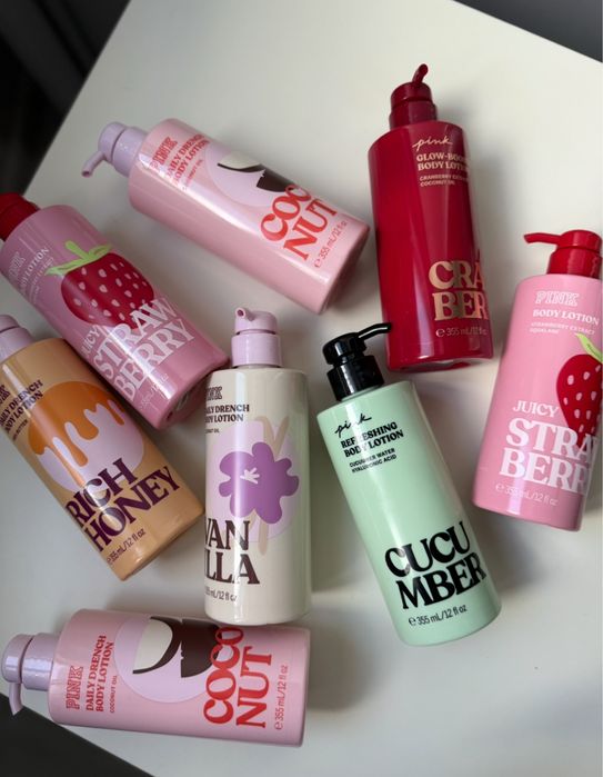 Лосьйони/олійка для тіла, блиски для губ Victoria’s Secret PINK
