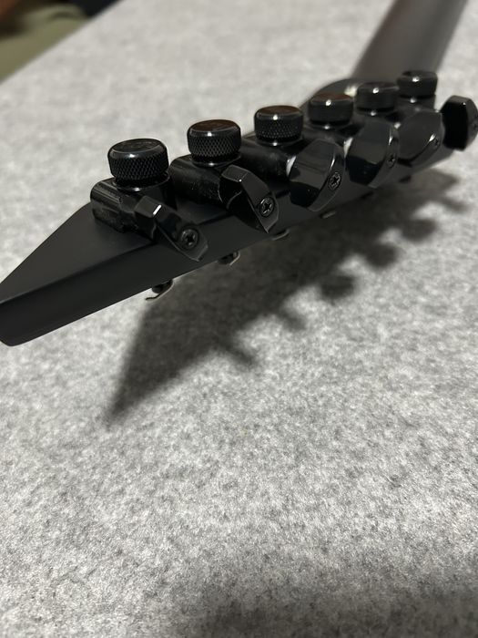 ESP LTD Arrow Black Metal