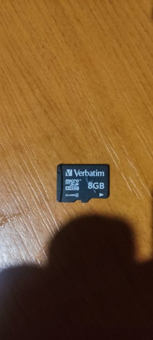 Карта памяти 8 gb.