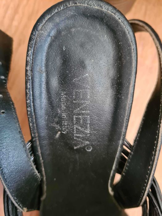 sandały ze skóry firmy venezia