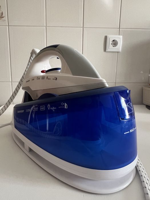 Ferro de engomar com caldeira