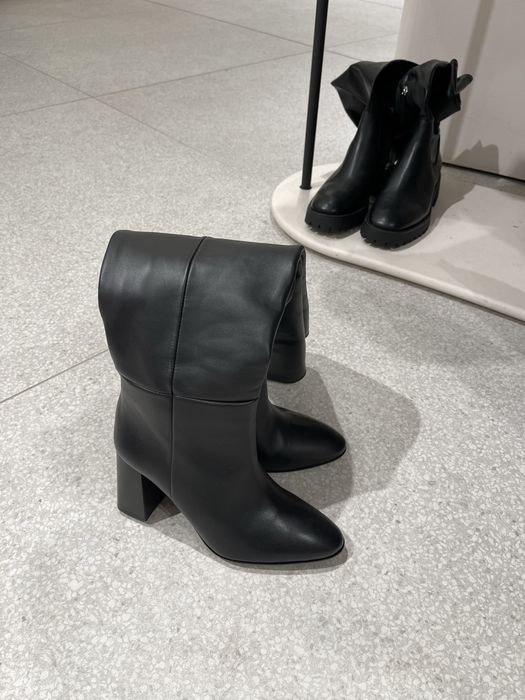 Кожаные сапоги Zara