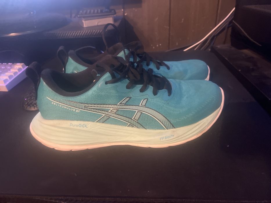 Buty do biegania r45  asics Cumulus 27