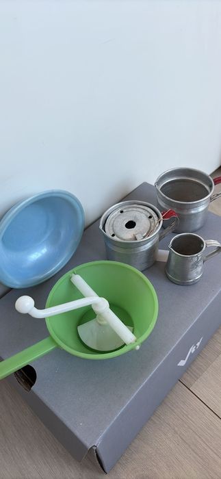 Brinquedos Antigos, em alumínio