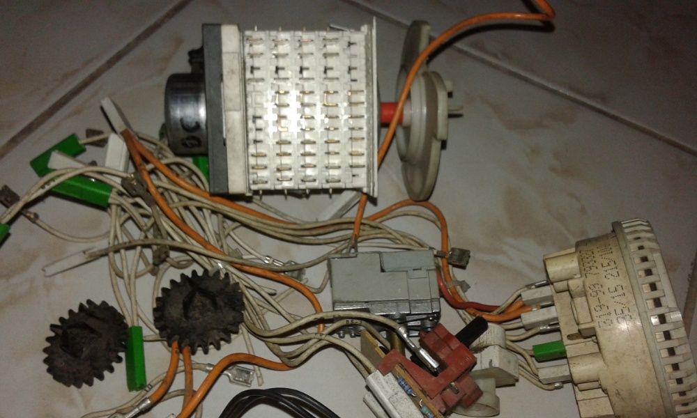 Whirllpool awg 680 wszystkie części .