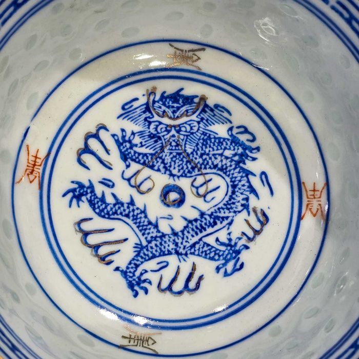 Conjunto Chinês Porcelana “Rice Grain” com Tigela e Colher – Dragão Azul | Made in China